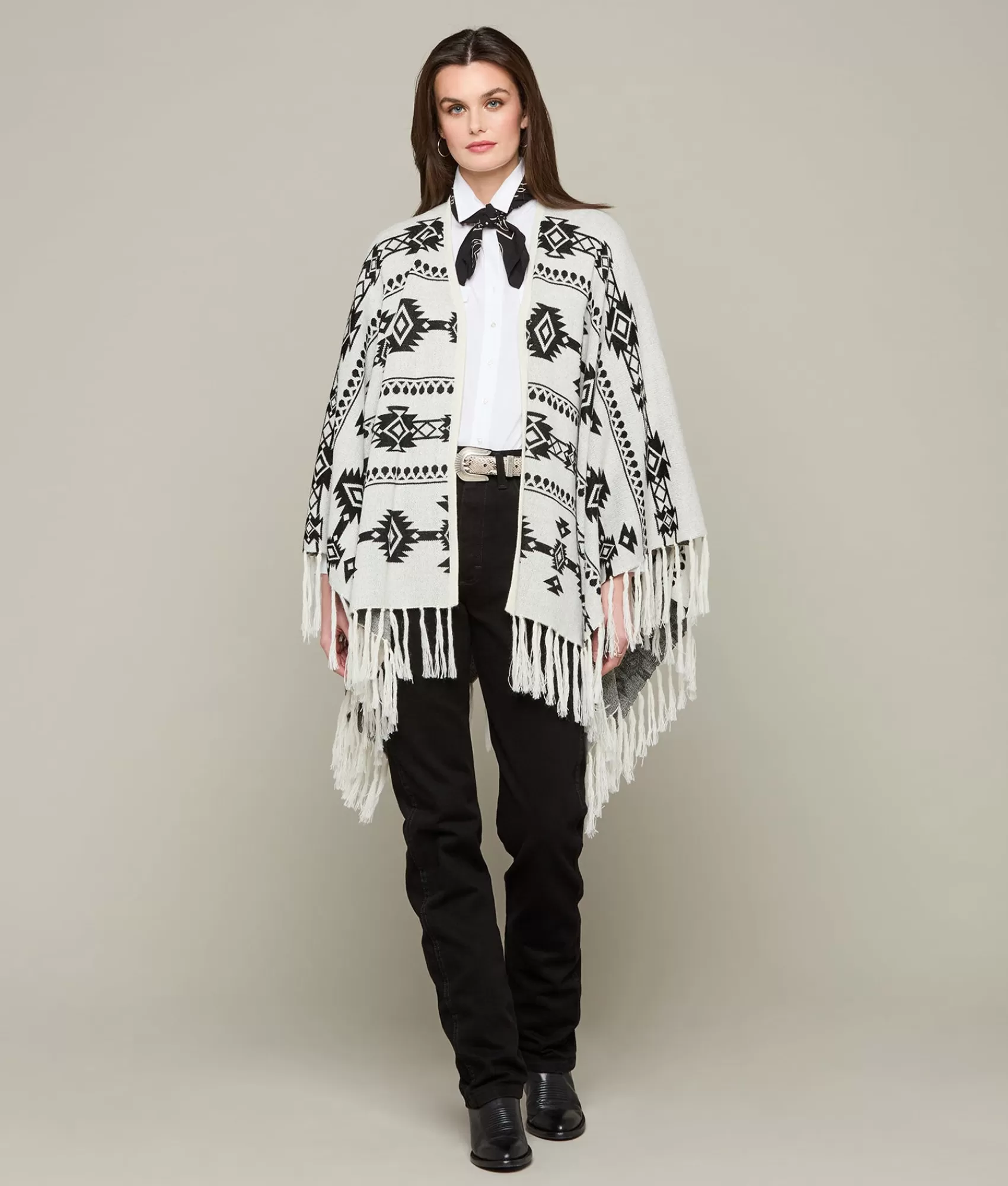 Lucchese Outerwear | Capes | Lightweight Alpaca Cape White/Black